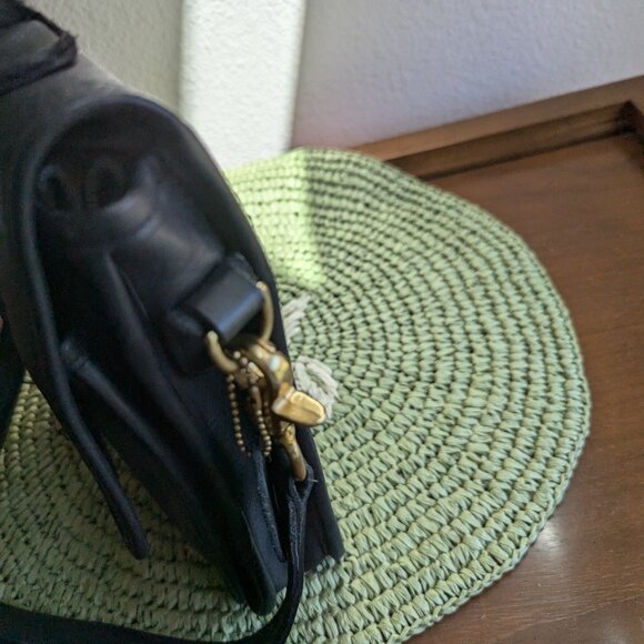 Coach Vintage Black DOP-5130 Station Leather Crossbody With Turnlock Closure - Picture 5 of 10